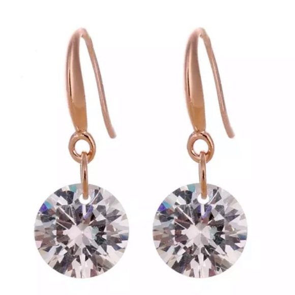 💙💎GRATEFUL💙MAKER💎💙 Jewelry - NEW!💙💎GOLDEN DROP CZ EARRINGS!💎💙GORGEOUS LOOK!